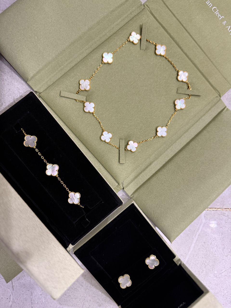 Authentic 18k v Gold Vintage Necklace 10 Motifs Mother of Pearl With Packaging"