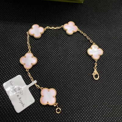 Authentic 18k Gold Vintage Light Pink Pearl 18K Gold Bracelet