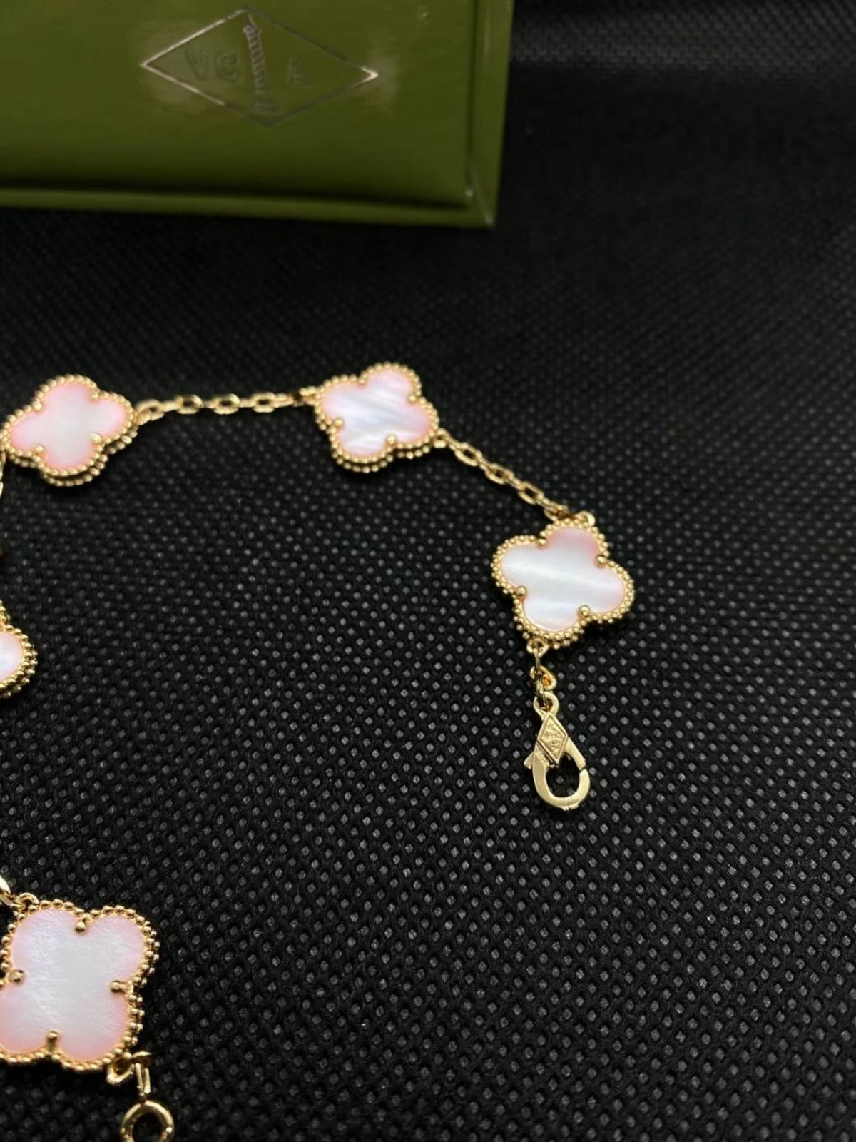 Authentic 18k Gold Vintage Light Pink Pearl 18K Gold Bracelet