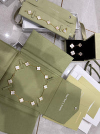 20 Motifs Vca Necklace Alhambra Mother of pearl with original Packaging 18k Gold ( 100% Real Pictures and Inventory)
