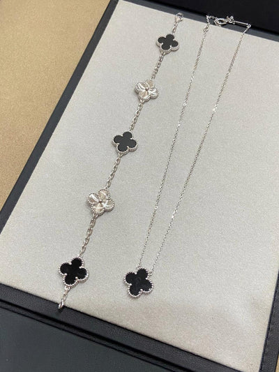 Vca 18k Gold Vintage Alhambra necklace Onyx with diamonds 1motifs ( real pictures)