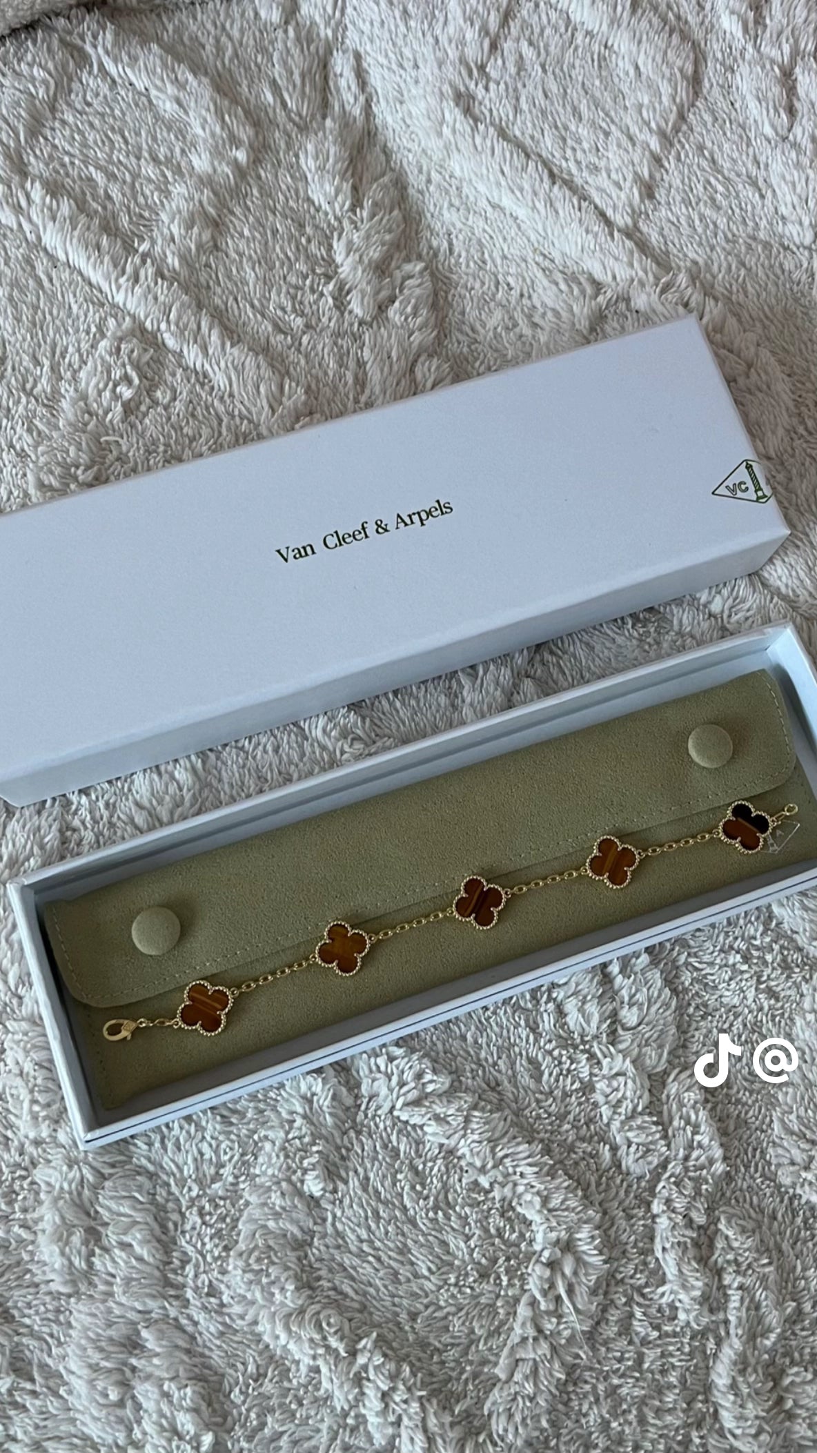 18k Gold Van cleef Bracelets alhambra mother of pearl, gold with diamonds onyx, guilloche, and carnelier With Special BoxPackaging